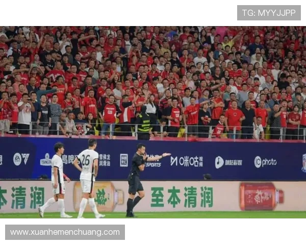 上海上港直播大连对决精彩瞬间回顾与赛前分析